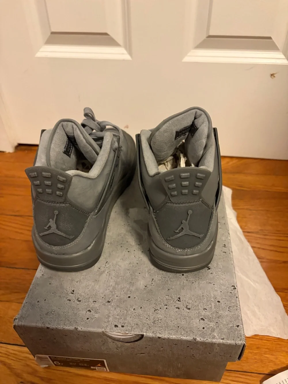 Retro 4 Gray Cement - Picture 3 of 3